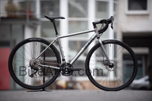 Genesis CDA 30 ficha tecnica